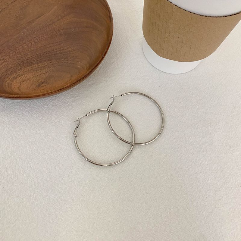 New Arrival Fancy Elegant Earrings Circle Titanium Steel Color Retention Exaggerated Fashionable Minimalist Big Circle Earrings Fashion Ring