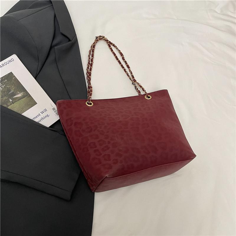 Autumn and Winter New Large-capacity Tote Bag Women's Fashion Simple Leopard Print Commuting Temperament Shoulder Armpit Bag