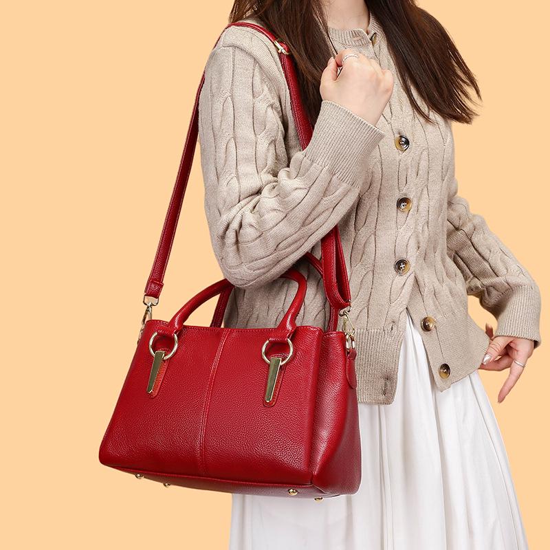 2025 Stylish Handbag for Women: Versatile Single Shoulder Bag for Moms
