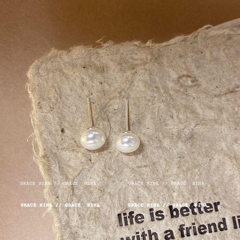

Accessible Luxury Minority Fashion Fancy Pearl Stud Earrings 8mm steamed bread pearl earrings