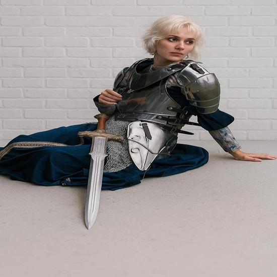 Female Paladin Armor Set Medieval Knight Costume for Women LARP Steel Body Fantasy Cosplay Suit Chainmail Dress Gift for Her