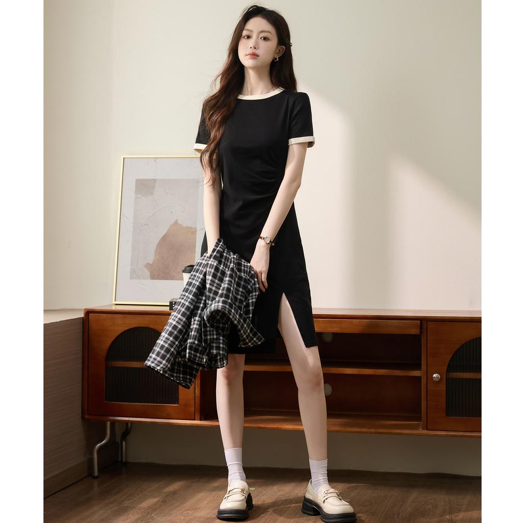Design-sensual Temperament Dress for Women's Summer New Style Contrasting Color Waist-retracting and Pleated Slit Skirt