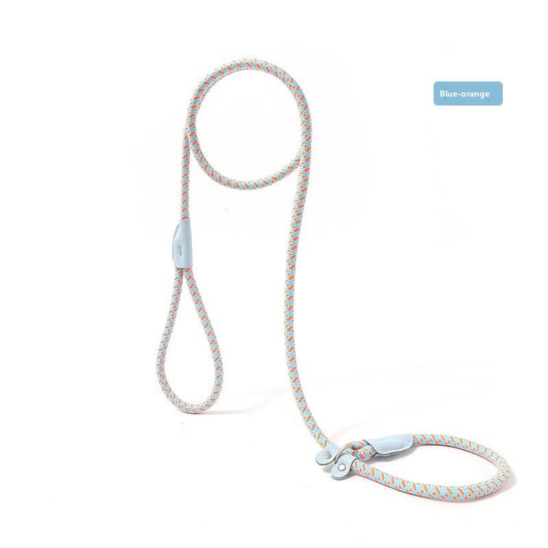 The Dog Leash Is An Integrated Adjustable Explosion-proof Dog Walking Tool. It Is A P-chain Leash for Medium and Large-sized Dogs