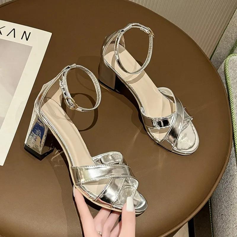 Fashion New Thick Heeled Women's Shoes, Summer Open Toe Casual and Comfortable, Personalized Hollowed Out Temperament, Elegant Sandals