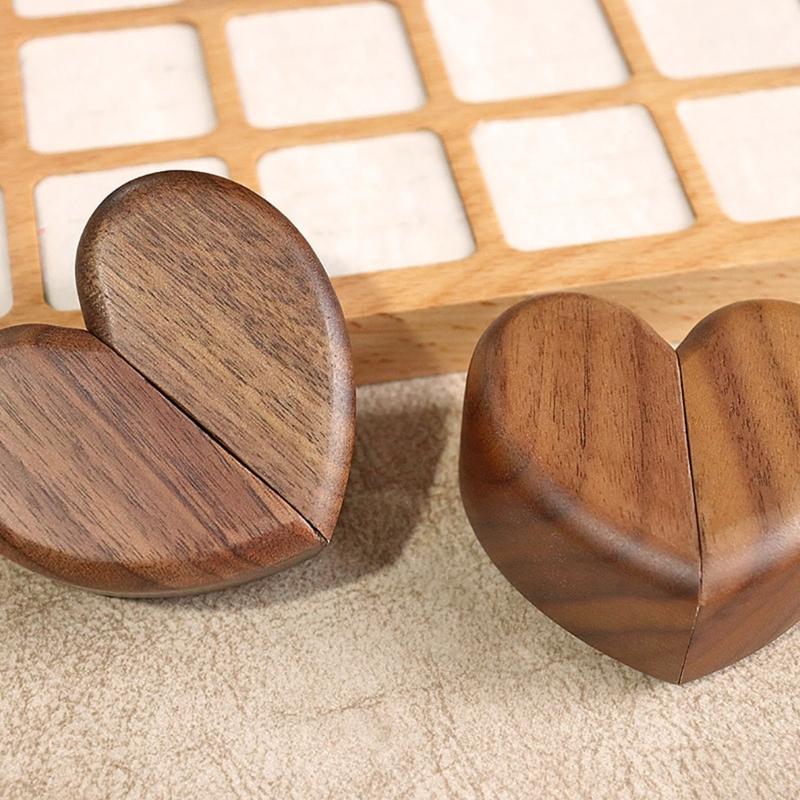 Eleganter Ringhalter aus Holz mit Magnetverschluss, sicher, kreatives Herzdesign, Naturholz, tragbar zur Schmuckaufbewahrung