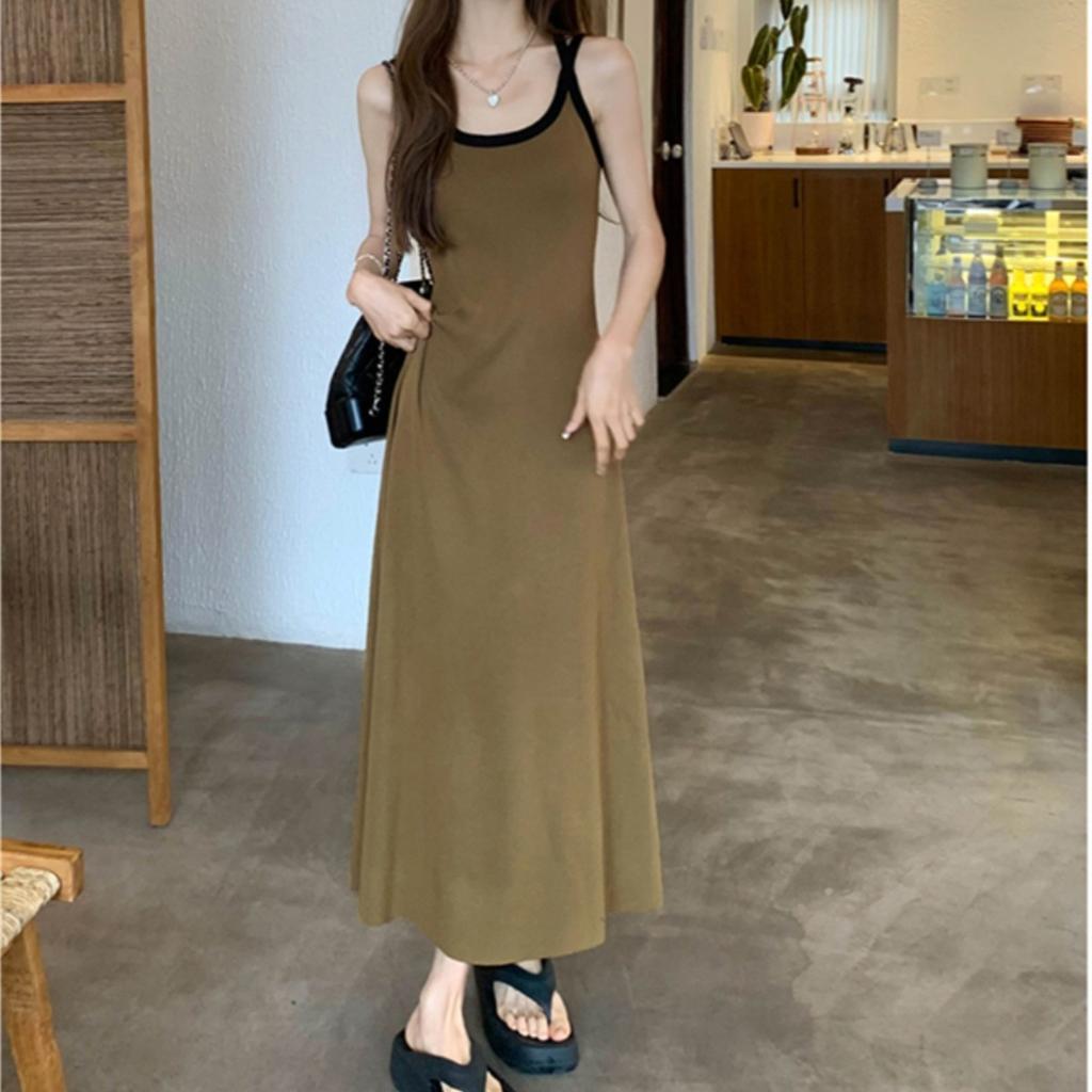 Temperament Contrasting Backless Knitted Suspender Dress Women's Spring Korean Version of the New Waist and Thin Medium and Long A-shaped Skirt