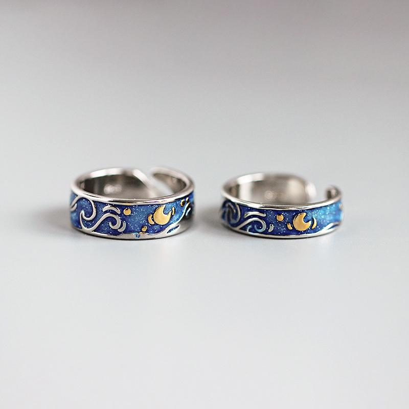 2 Pezzi Design Coppia Van Gogh Notte Stellata Anelli Aperti per Donne Uomini Amanti Eleganti Stelle Blu Luna Anello Regolabile Gioielli