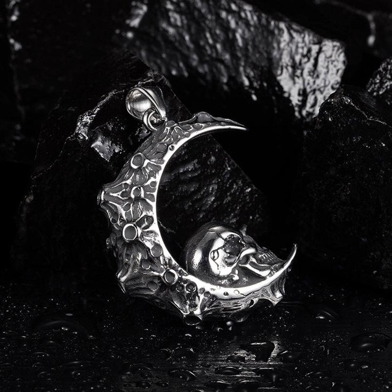 New Necklace Skull Fashion Moon Skull Street Style Men's Pendant