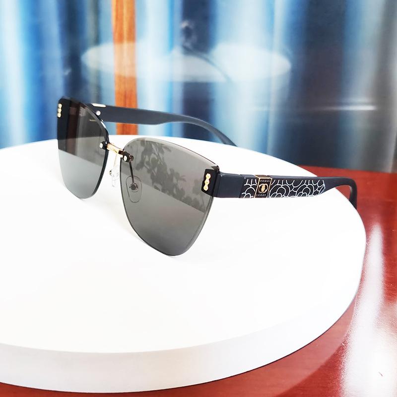 Vintage Cat Eye Women Fashion Sunglasses Stylish Rimless Luxury Female Sun Glasses Cateye Designer Gradient Shades