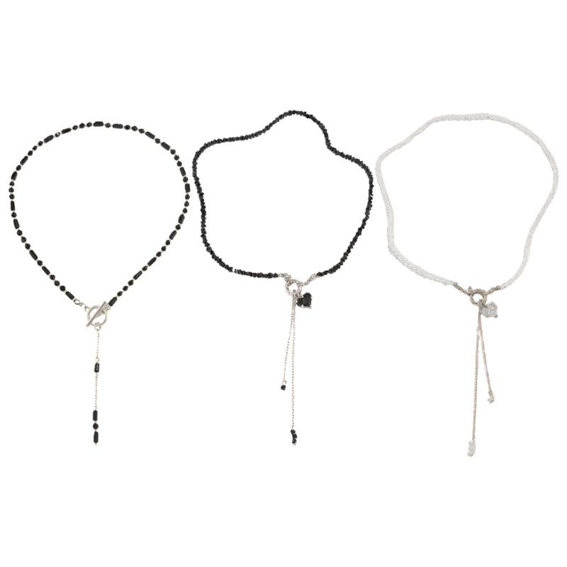 Trendy Y Necklace with Heart Motifs OT Interlocked Clasp Ideal for Modern Women Fashion Collarbone Chain Adornment