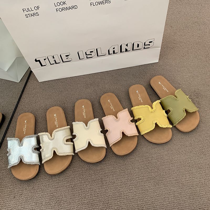 Wear summer super fire Boken cool slippers with skirts to go out by the sea niche thick-soled slippers women's 2025 new models