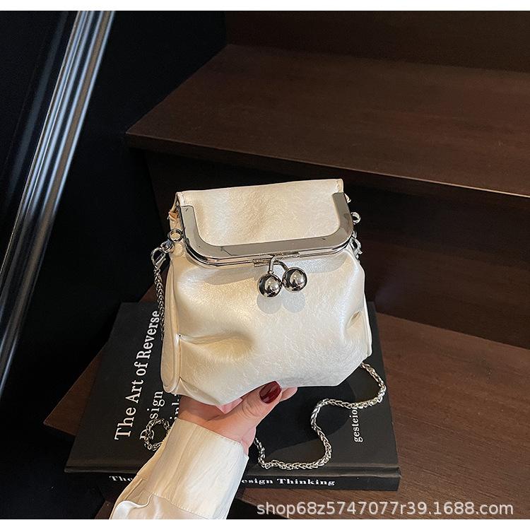 Women's chain bag, fashionable foreign texture, Japanese and Korean shoulder bag 2025 spring new item, Yuezi casual messenger bag