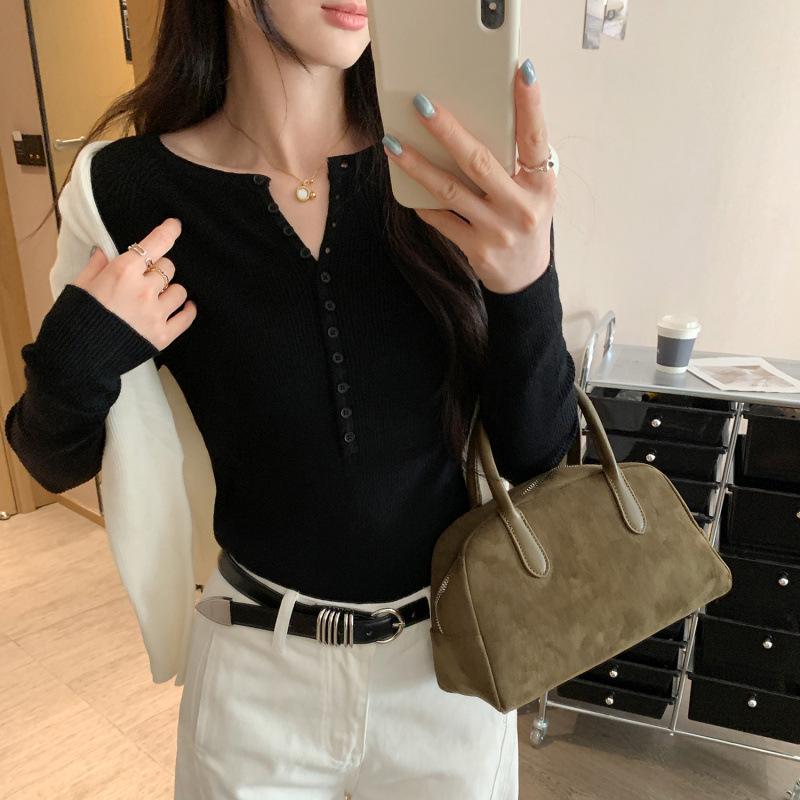 2025 New Arrival: Korean Style V-Neck Knit Top - Versatile Wear for Women Medium