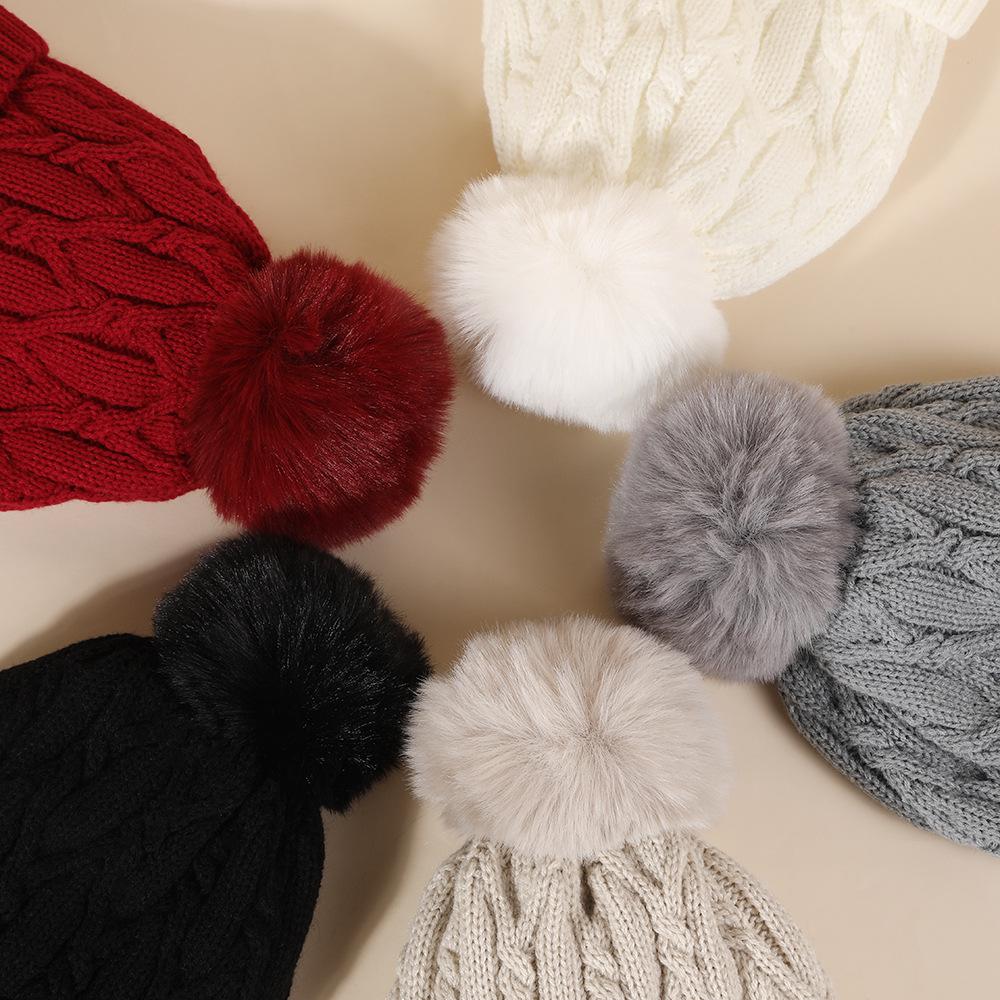 Women's Outdoor Thick Knit Jacquard Hat with Velvet Wool Ball Ear Protection