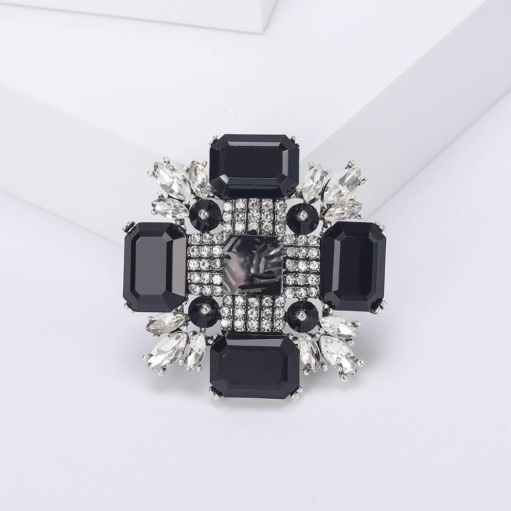 Feng Shui Diamond Brooch, High-End Temperament Clothing Accessories Corsage Pin