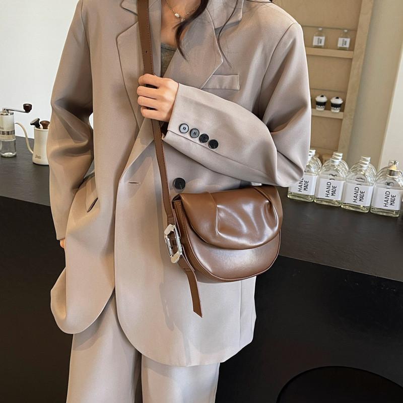 2024 New Spring Women's Saddle Bag Urban Minimalist Pu Shoulder Crossbody Bag Folded Design