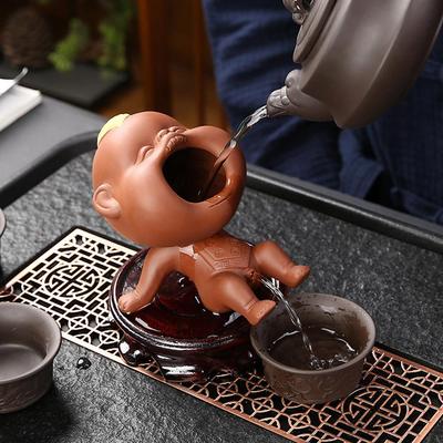 Creative Fun Smiling Urinating Boy Tea Pet Purple Clay Fuwa Tea Pet For Home and Office Decoration Urine Doll Unique Gift
