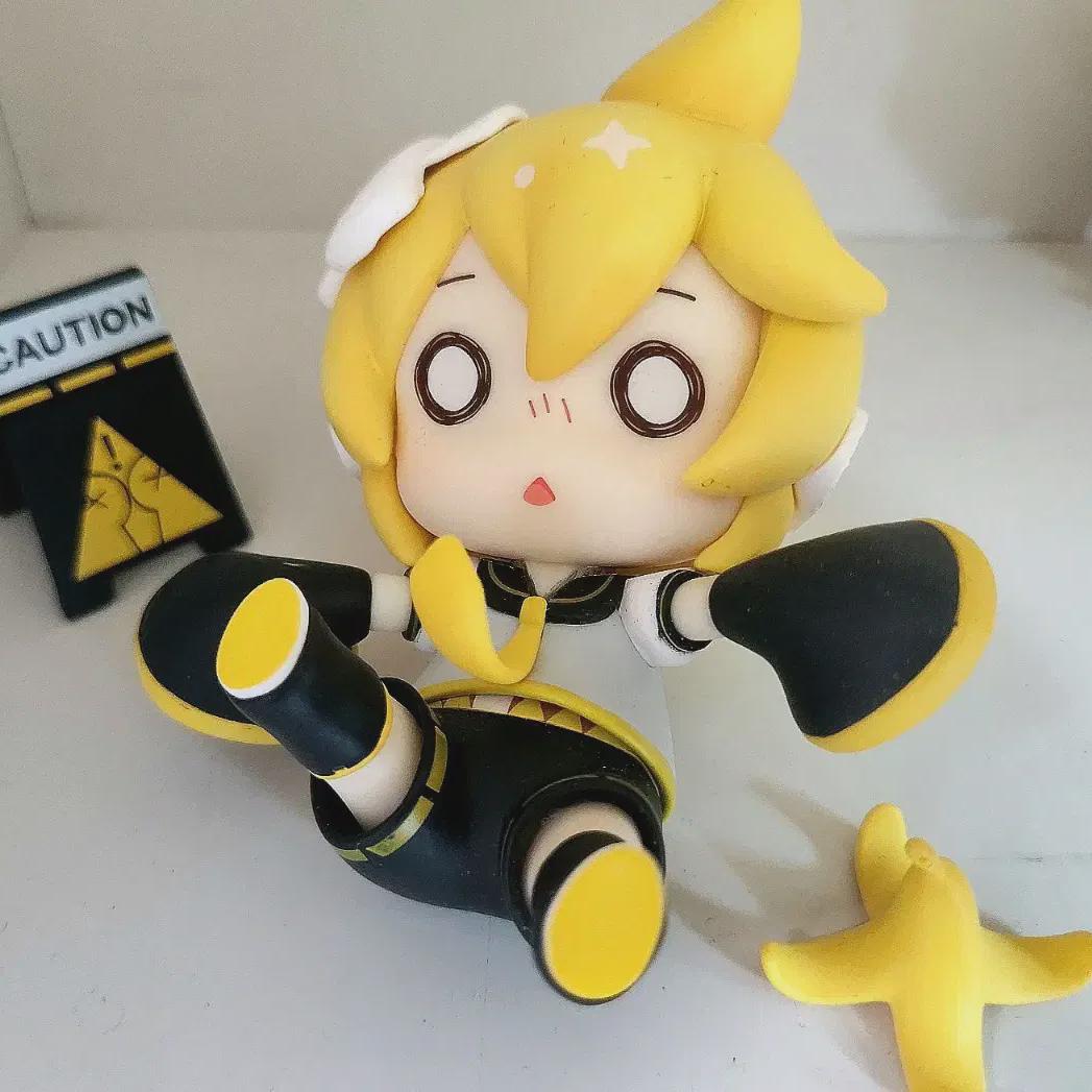 

Kagamine Ren Pretzel Figures For Sale