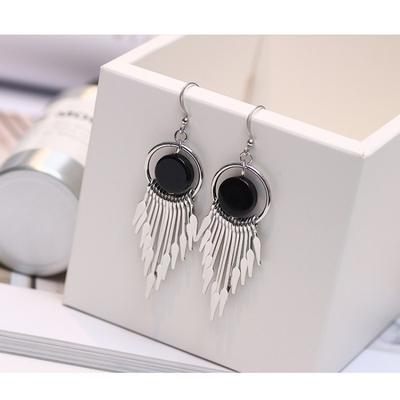 New Personalized and Versatile Tassel Earrings with European and American Geometric Temperament Earrings for Socialites and Women