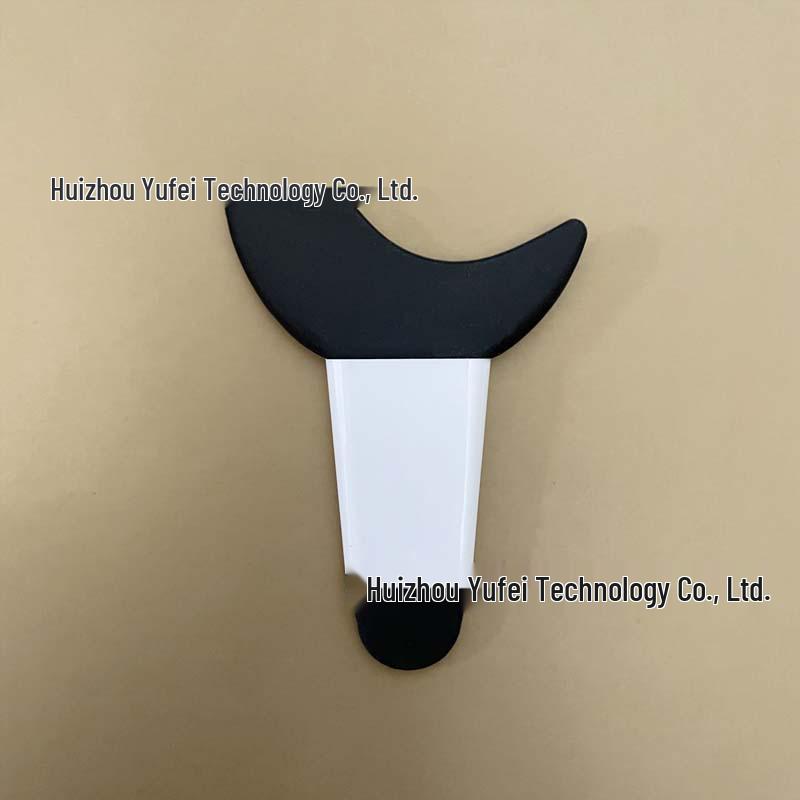 Silicone Eyeshadow Applicator & Shield: Multi-Functional Eyeliner Tool
