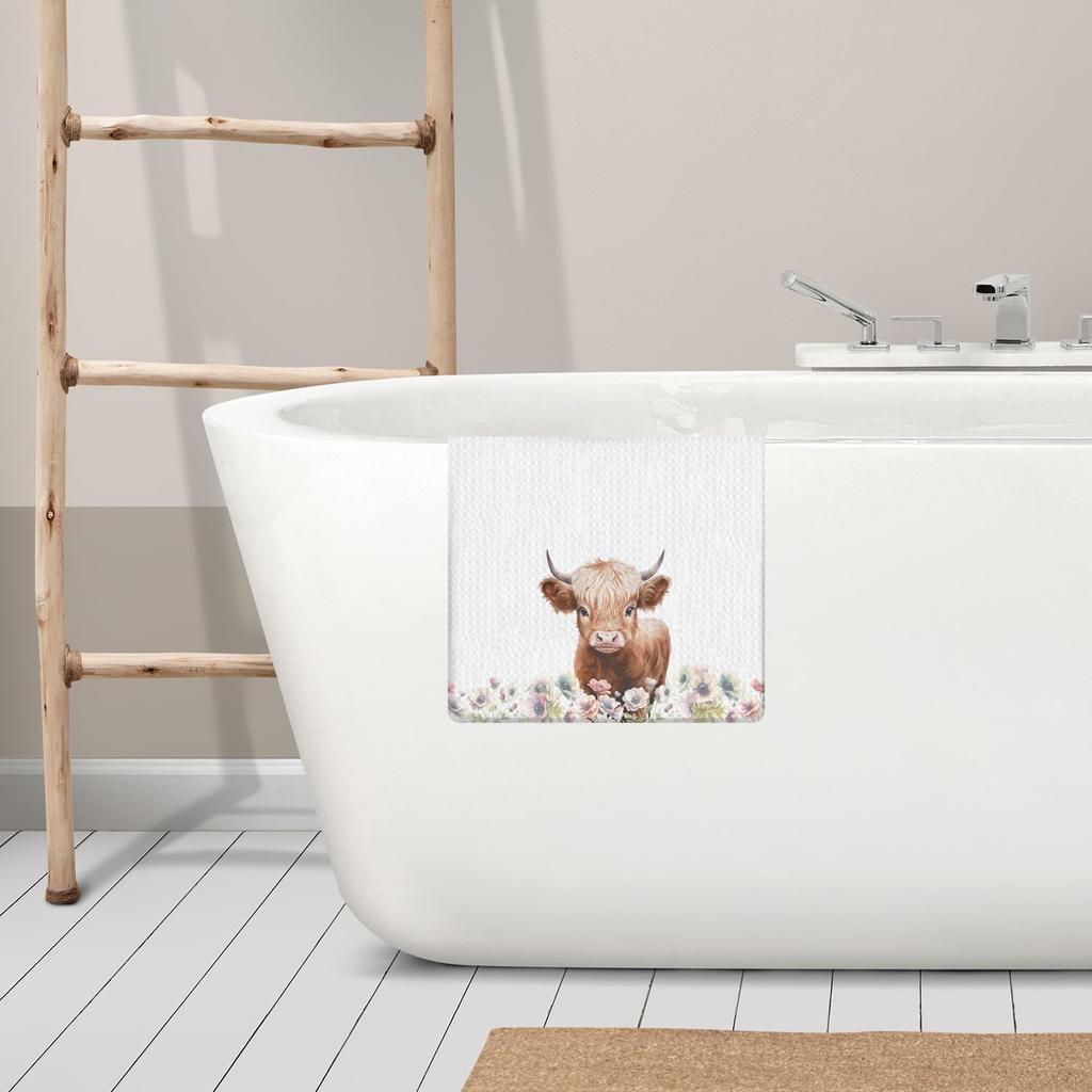 Floral Highland Cow Kitchen Towels, Cow Lovers Gifts for Women Dish Tea Towels for Kitchen Decor, Farmhouse Flower Highland Cattle Decorative Hand