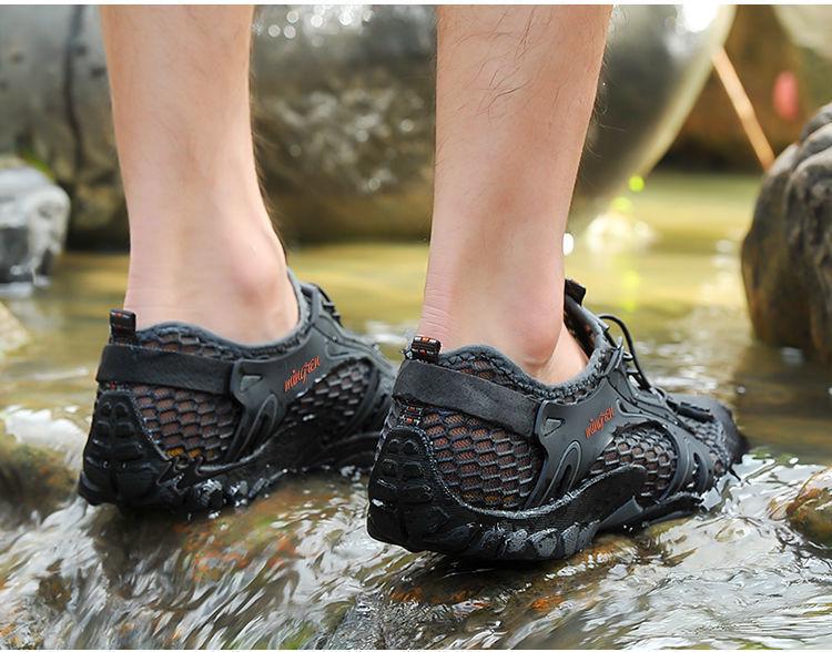 Sommarherrarnas Andningsbara Utomhushiking Sandaler - Koreansk Stil Vattenskor