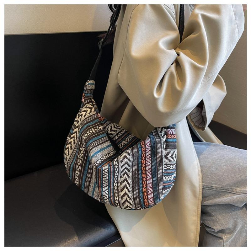 Large Capacity Crossbody Versatile Shoulder Bag