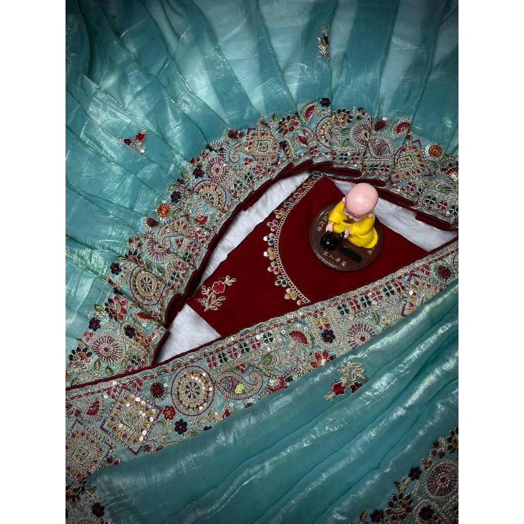 Gold Crush Fabric with C Pallu Coding Sequence  Multi Thread Embroidery Work  .all Over Sarees Butta Work and Piping Border.