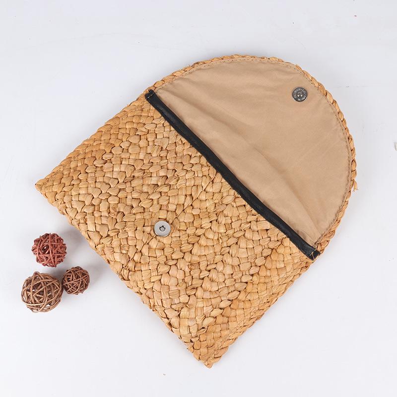 Handmade Women's Straw Corn Husk Clutch & Coin Purse - Casual Woven Beach Bag