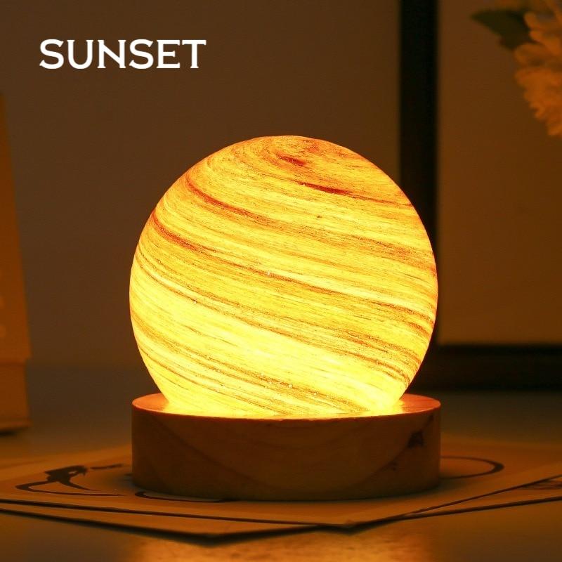 3D Mond Glaslampe USB-betrieben Planet Mini Nachtlicht Mit Holzständer Für Kinder Mädchen Jungen Freunde Geburtstag Weihnachtsgeschenke