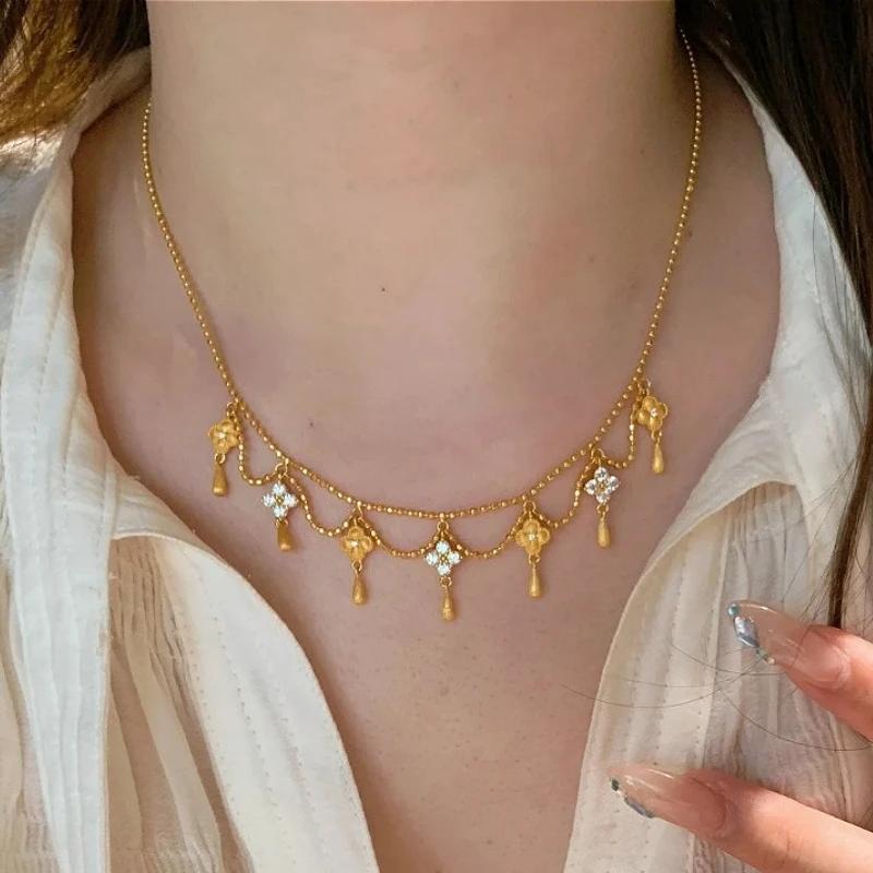Collier à chaîne avec pampille en forme de goutte d'eau et fleur en zircon Argent Tibétain Mode Vintage Accessoires Minimalistes pour Femmes
