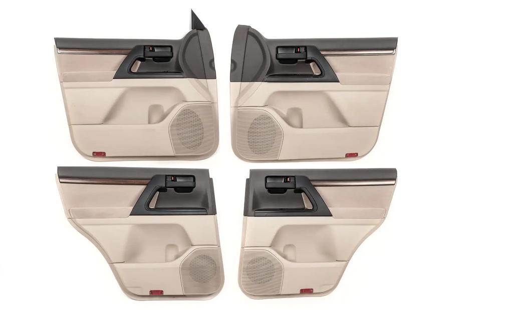 

Комплект рестайлинговых обшивок дверей (4 шт) для Toyota Land Cruiser 200