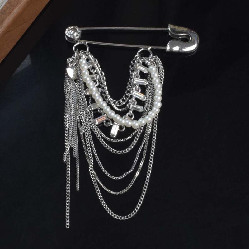 Vintage Tassel Pearl Brooches Exquisite Suit Coat Clothing Accessories Elegant Pins For Women Versatile Simple Corsage Gifts