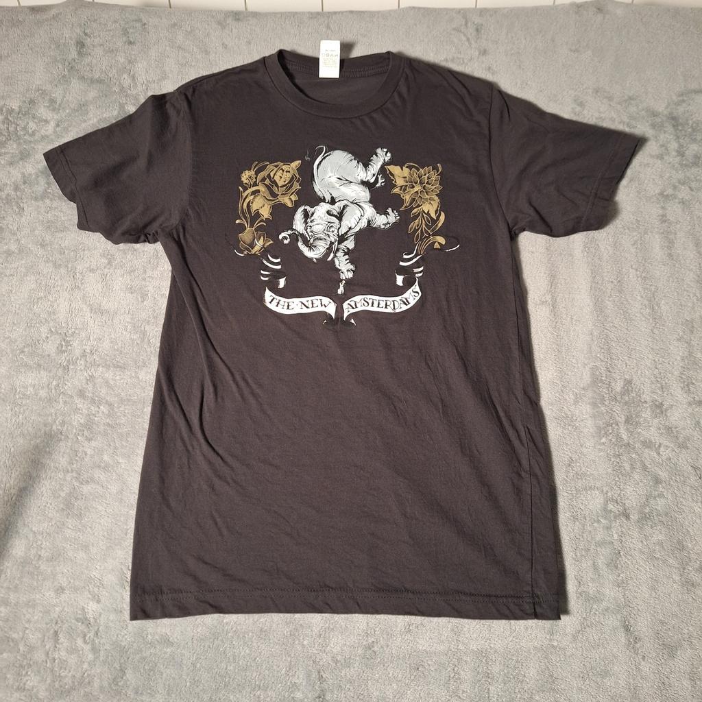 The New Alphas Band Tee | Crowned Elephant Graphic T-Shirt Size Small Black