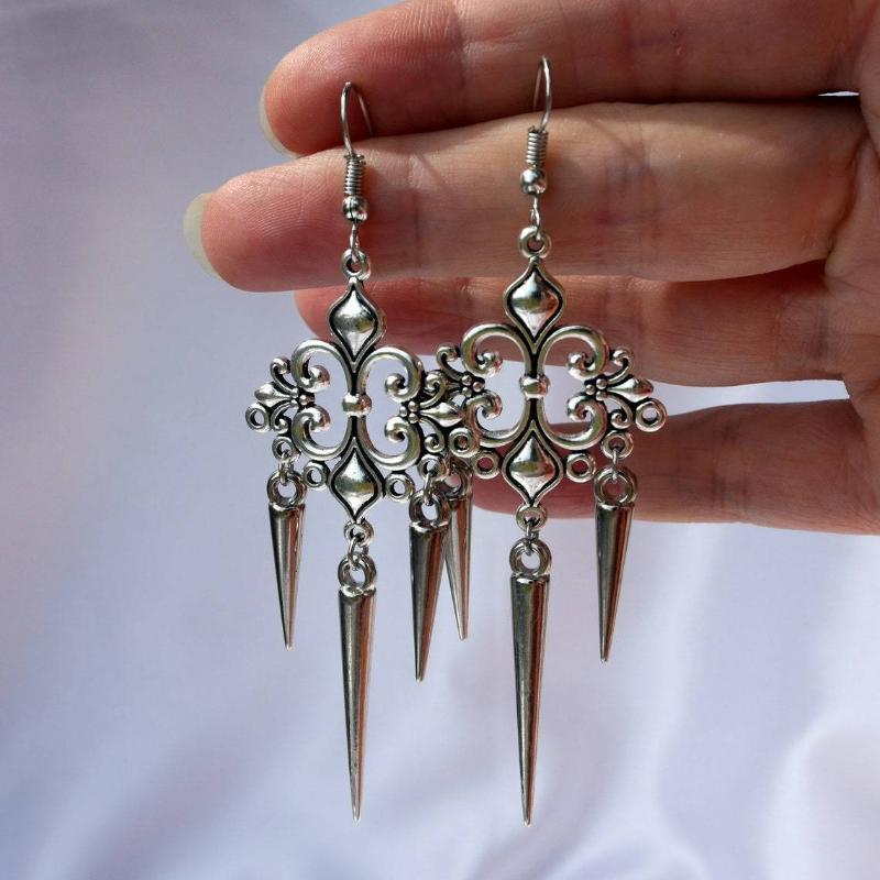 Punk Metal Piercing Curved Spike Earrings For Women Goth Grunge Aesthetic Rivet Earrings Jewelry Gift