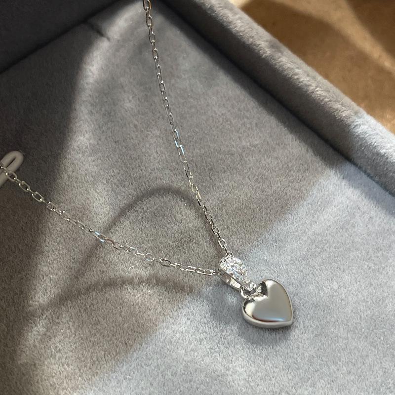 925 Sterling Silver Heart Pendant Necklace with Diamond Inlay - Elegant & Versatile Clavicle Chain for Women