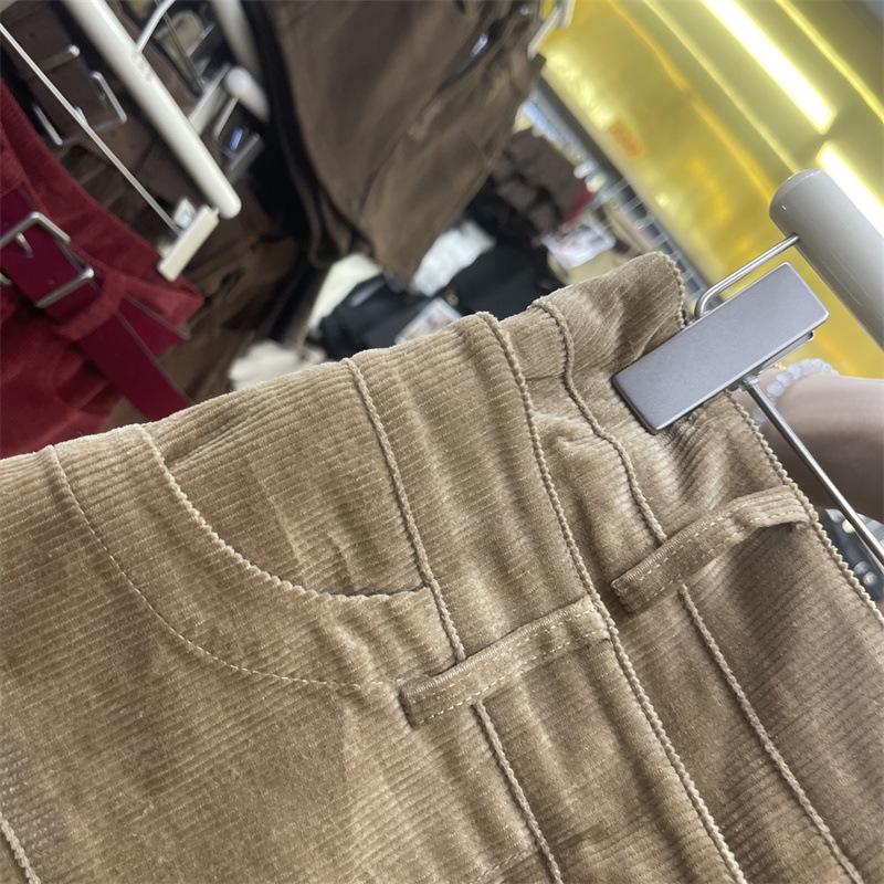 Vintage Low-Waist Slim-Fit Cargo Shorts with Heavy Embroidery, Bronze Snap Buttons, Double Waistband, Faux Two-Piece Design