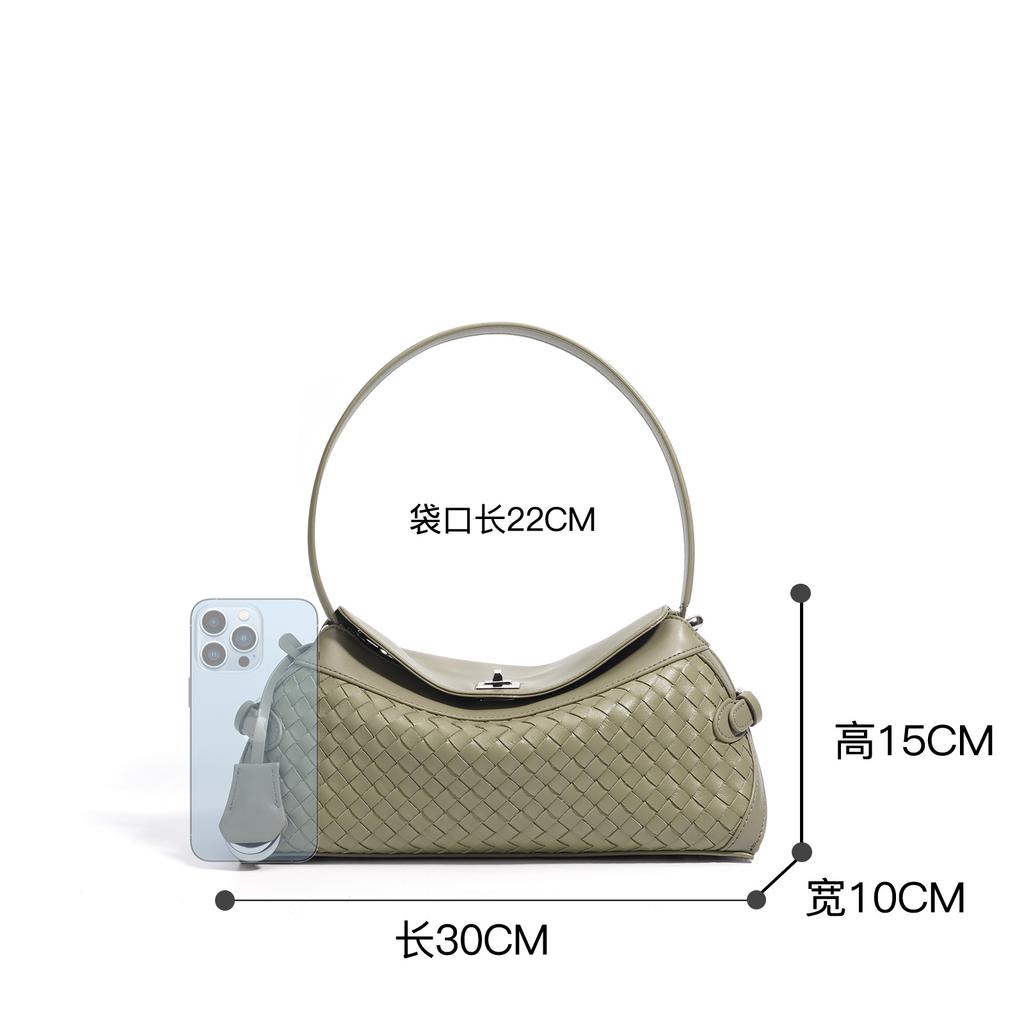 Minimalist retro woven bag texture premium commuter shoulder bag lightweight and versatile daily messenger bag women
