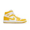 Женские Air 1 Mid 'University Gold' (женские размеры) Белый / Белый / Университетский Золотой Винтажные Баскетбольные Кроссовки BQ6472 117