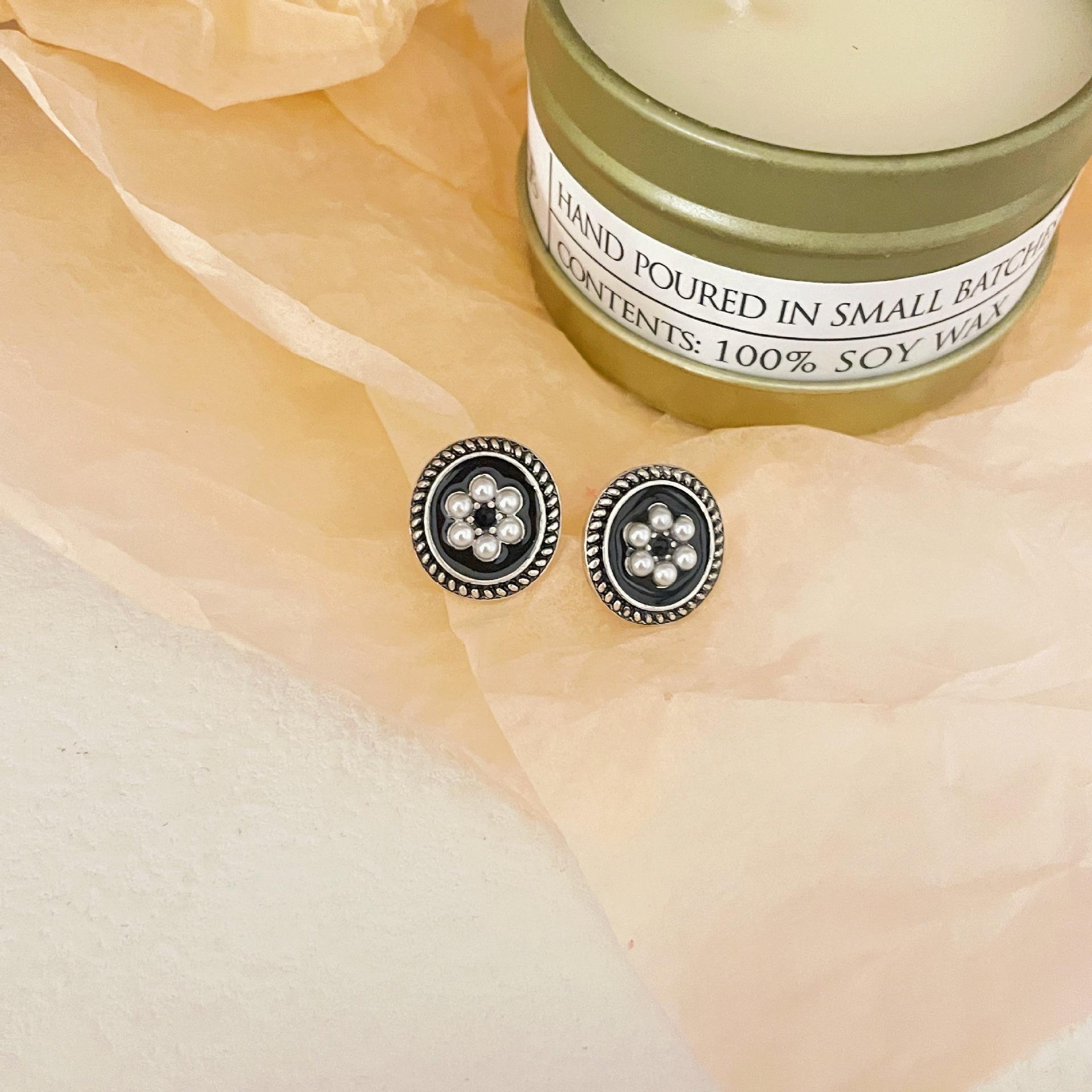 S925 silver needle Korean French retro stud earrings women s round pearl flower earrings do not fade trendy ears kc gold