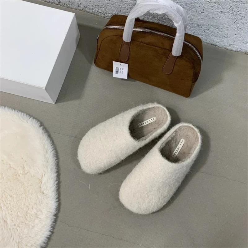 Women's Furry Slippers for Cozy Indoor Wear Plush Soft Home Floor Warm Simple Comfortable Furry Baotou Fur Flip Flops Sliders