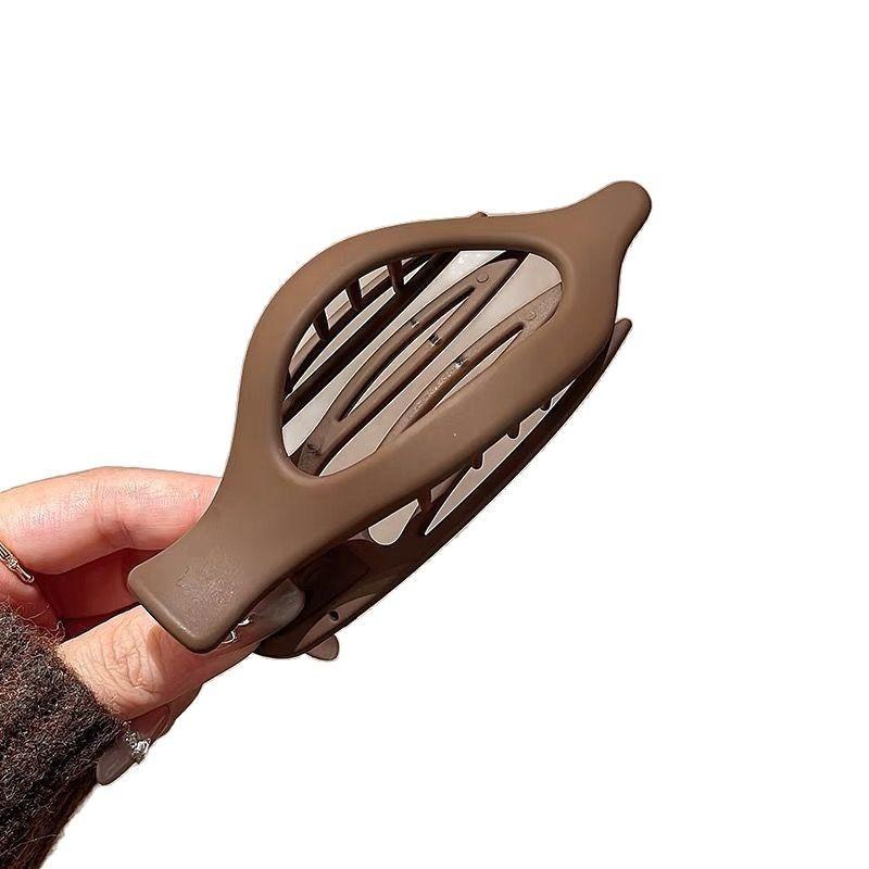 Suede Finish Hair Clip Large Swallow Clip Design Strong Hold for Wet Dry Hair Updo Shower Use Minimalist Hairpin