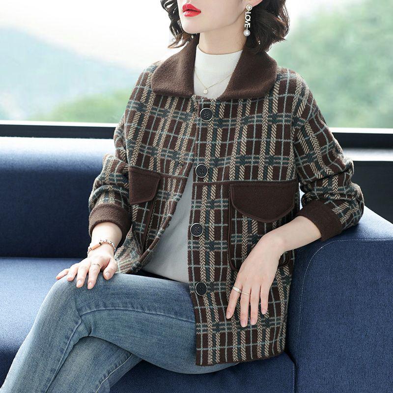 Stylish Petite Cashmere Coat: Slimming Plaid Design for Middle-Aged & Elderly Women, Perfect for Autumn & Winter