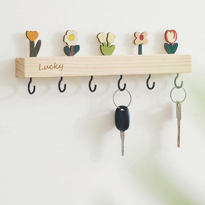 Wall-Mounted Solid Wood Key Holder – Decorative Entryway Hook