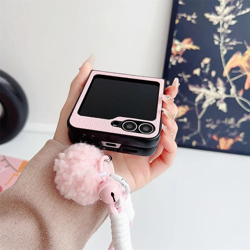 Cartoon Wrist Strap Leather Phone Case for Samsung Galaxy Z Flip 6 5 4 3 Flip6 Flip5 Flip4 Flip3 5G Shockproof Protective Cover