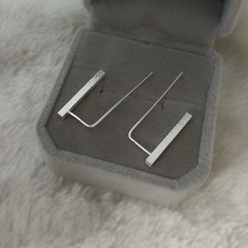 Boucles d'oreilles géométriques unisexes: Style Européen & Américain, Design Punk Simple, Tendance 2023