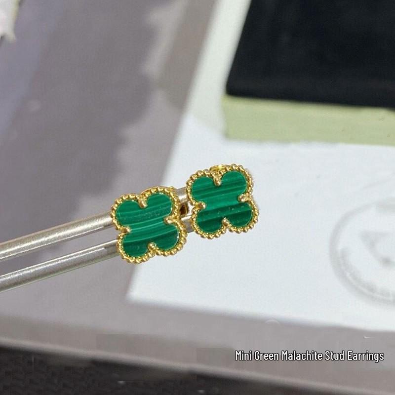 High-Version 18K Rose Gold Earrings: Four-Leaf Clover with White Mother-of-Pearl & Red Agate - Fashionable, Luxurious, INS Style.