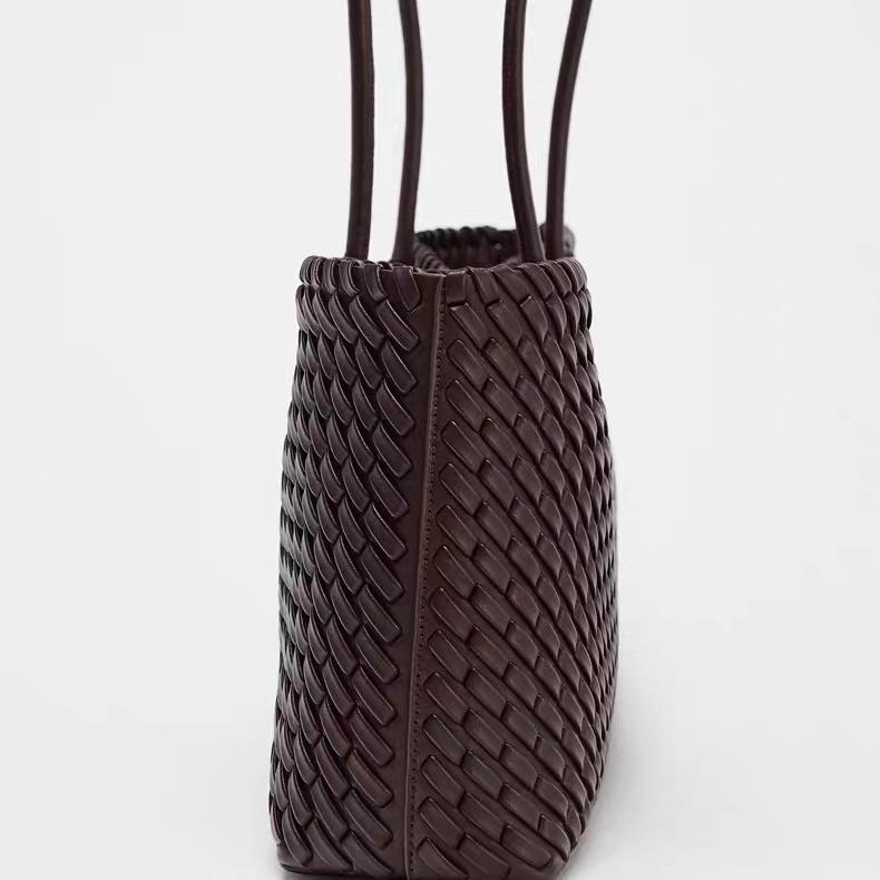 Fashion Unique Large Woven Designer Shoulder Bag Women PU Leather Luxury Designer Tote Handbag High-end Versatile Niche Design