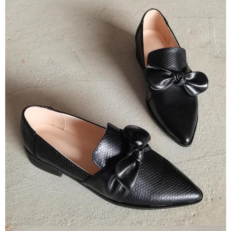 Women's Flat Shoes Spring Autumn New Single Shoes Classic Pointed Toe Women's Loafers Large Size 34-43