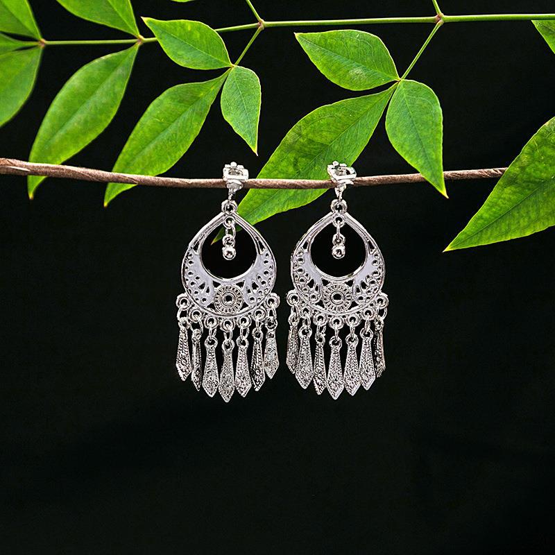 European and American cross-border ethnic style geometric fringed ear clips, Miao Yin retro and elegant minority earrings without piercings, women